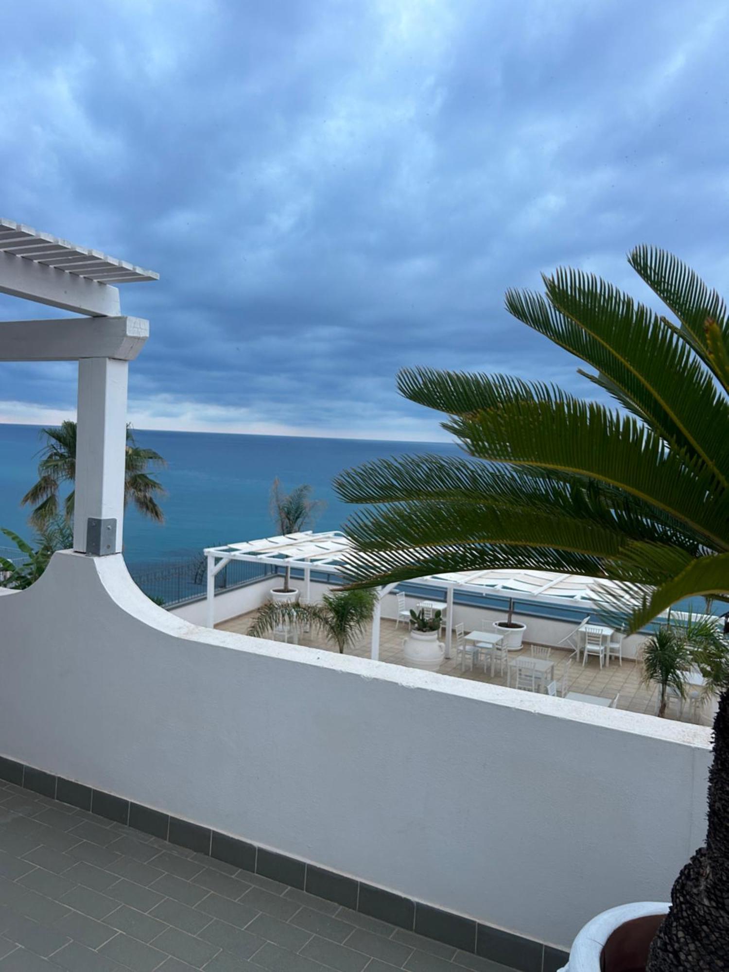 فندق La Porta Del Mare تروبيا المظهر الخارجي الصورة